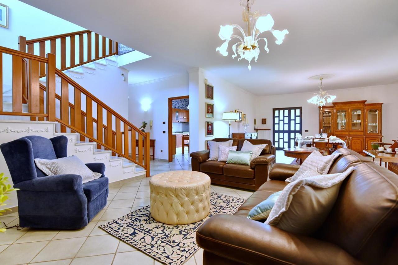 Villa Tina ซานตามาเรีย ดิ กาสเตลลาบาเต ภายนอก รูปภาพ
